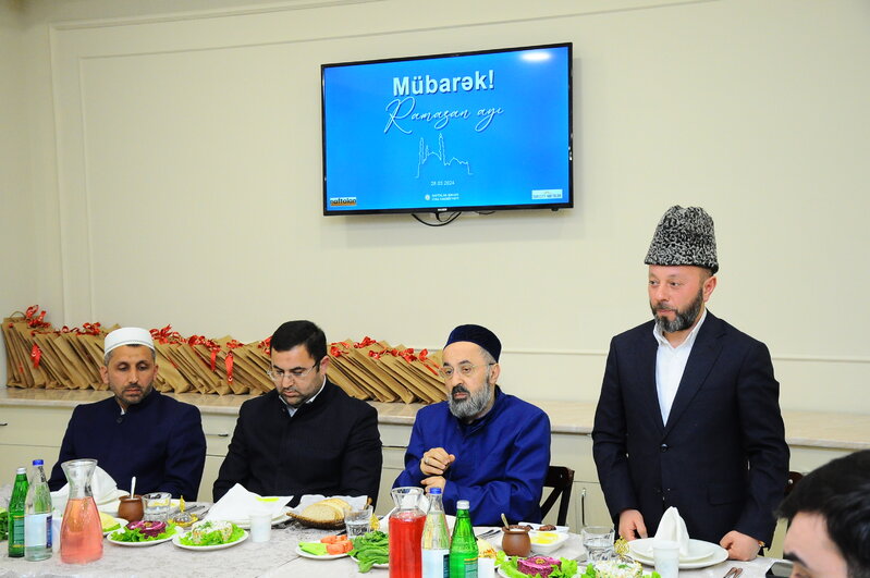 Naftalanda İftar süfrəsi açılıb - FOTOLAR
