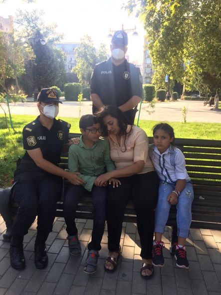 Polislər Buzovnada və Dənizkənarı Milli Parkda üç nəfəri boğulmaqdan xilas etdilər - FOTO
