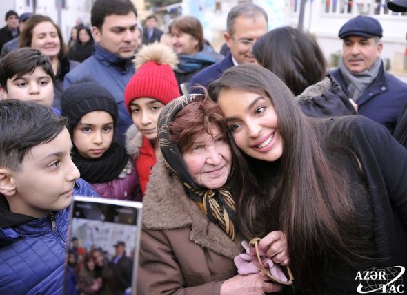 "Bizim həyət" layihəsi çərçivəsində Səbail rayonunda daha bir həyət abadlaşdırıldı - FOTO 