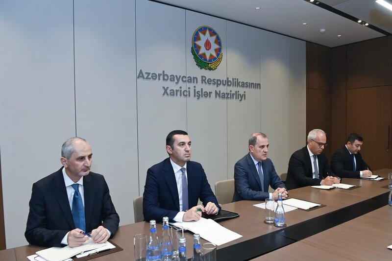 Ceyhun Bayramov banqladeşli həmkarı ilə əməkdaşlığın genişləndirilməsini müzakirə edib