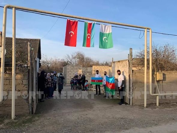 Vətən Müharibəsi iştirakçısı olan qardaşlar Biləsuvarda coşqu ilə qarşılandı - FOTO
