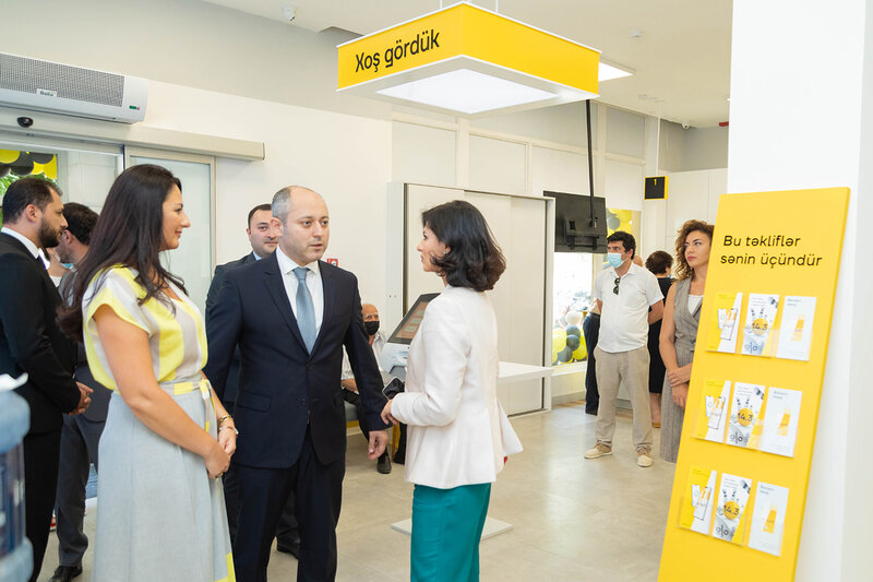 Yelo Bank yeni konseptdə 