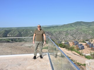 İlham Əliyev Laçın şəhərində Heydər Əliyev, Zəfər və 28 May küçələrinin kəsişməsində lövhələrin açılışını edib