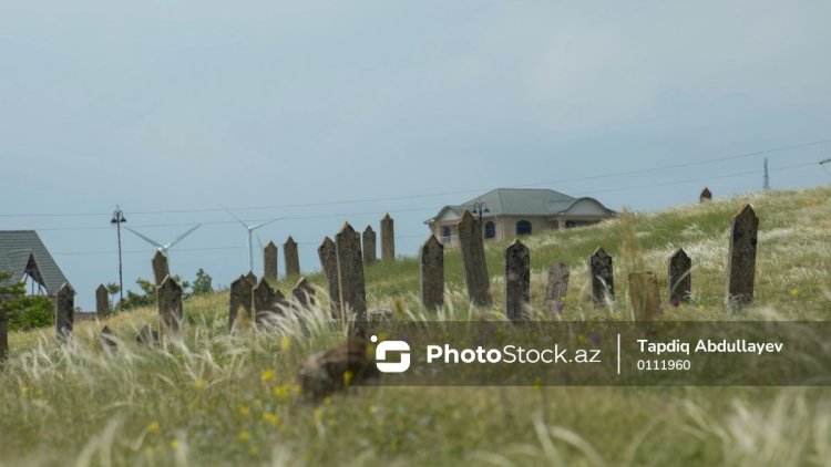 Naxçıvanda qəbiristanlıqda dava: Ziyarətə gələn şəxsin burnunu sındırdılar