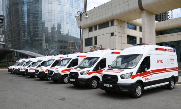 İlham Əliyevin tapşırığı ilə ölkəmizə yeni təcili tibbi yardım avtomobilləri gətirilib - FOTO