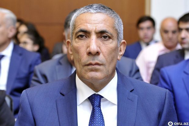 Siyavuş Novruzovdan hərbçilərin maaşının azaldılmasına ETİRAZ