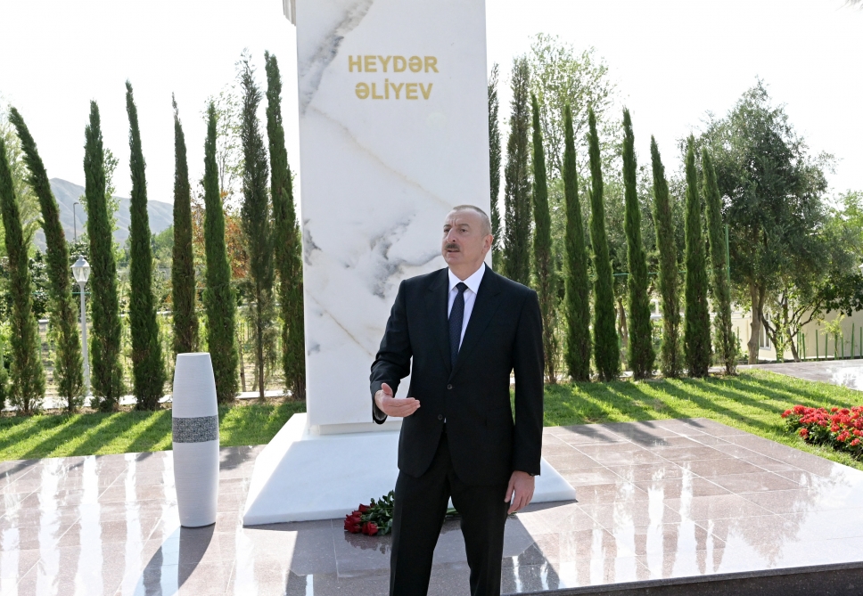 "Sizin rəhbərliyinizlə Azərbaycan özünün intibah dövrünü yaşayır" - Prezidentə yazırlar