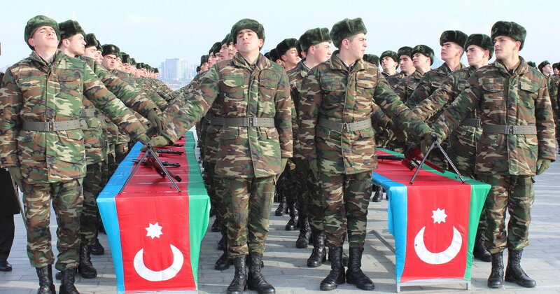 Azərbaycanda kimlər əsgərliyə çağırılmır?