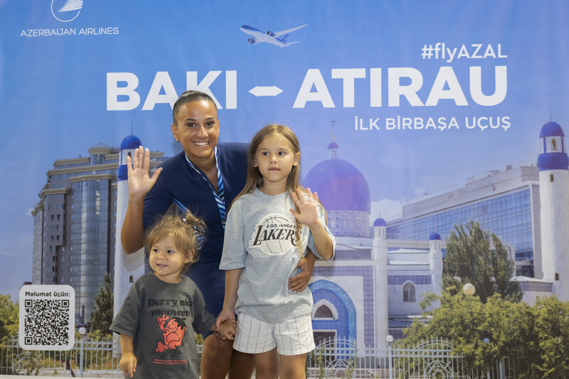 AZAL Atırauya ilk reysini uğurla həyata keçirdi - FOTOLAR