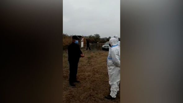Koronavirusdan ölən şəxsin dəfnində iştirak edən COVID-19 xəstəsi tutuldu - FOTO