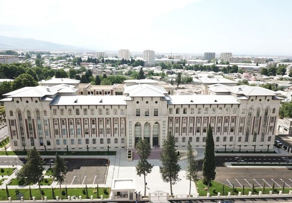 İlham Əliyev və Mehriban Əliyeva Gəncədə universitetin yeni tədris mərkəzinin açılışında - YENİLƏNİB+FOTO