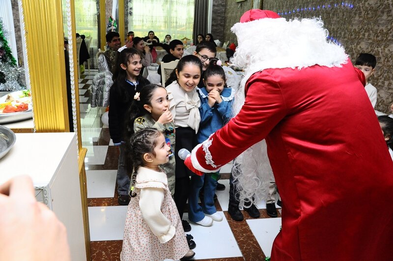 Naftalanda Şəhid və qazi övladları üçün Yeni il Bayramı münasibəti ilə tədbir keçirilib - FOTOLAR