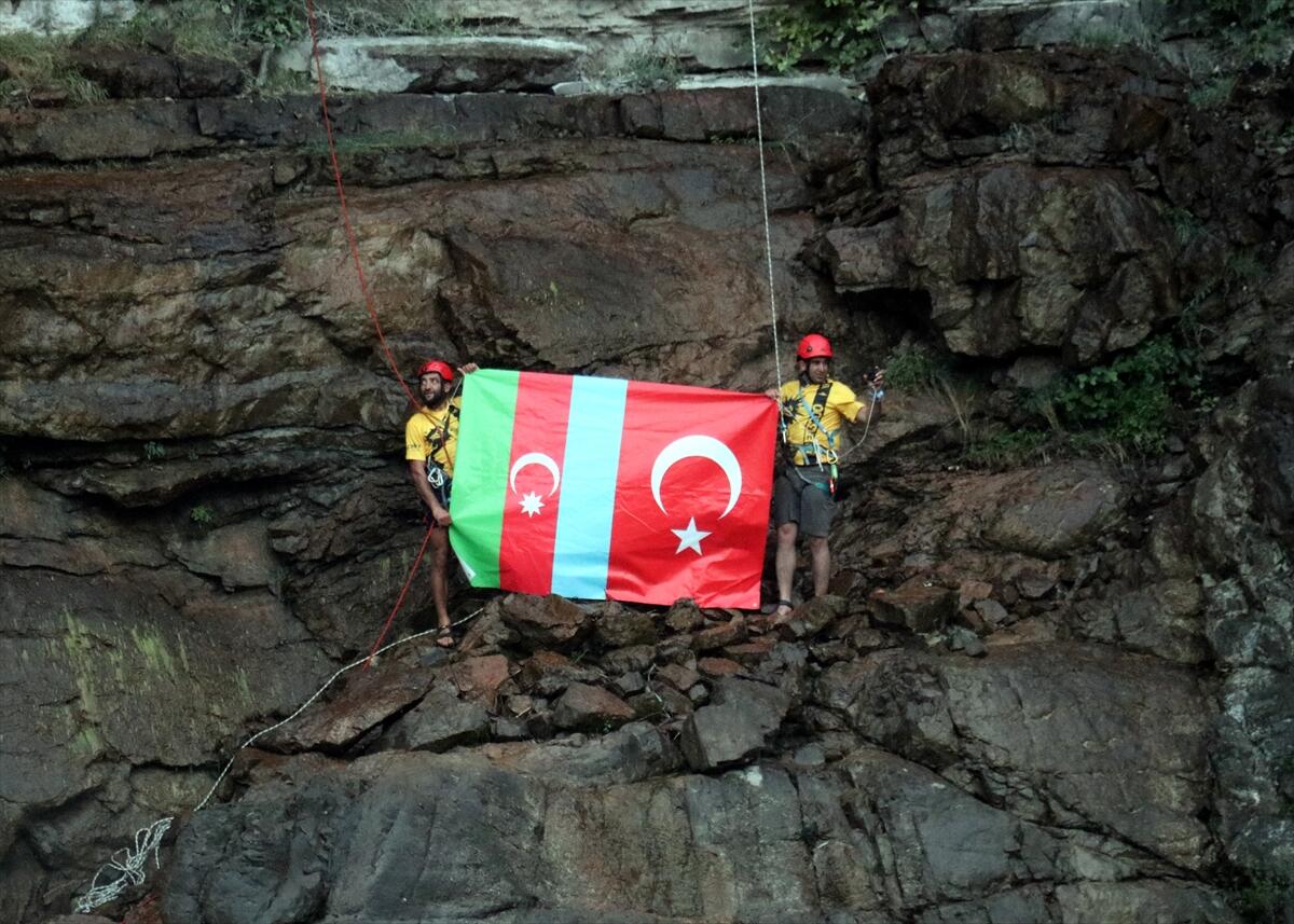 Türkiyəli alpinistlər Azərbaycana belə dəstək oldular - FOTO