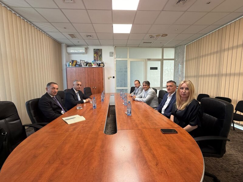 Elçin Yusubov Qarabağ bölgəsinin Rumıniya regionları ilə əlaqələrinin qurulmasını müzakirə edib - FOTOLAR