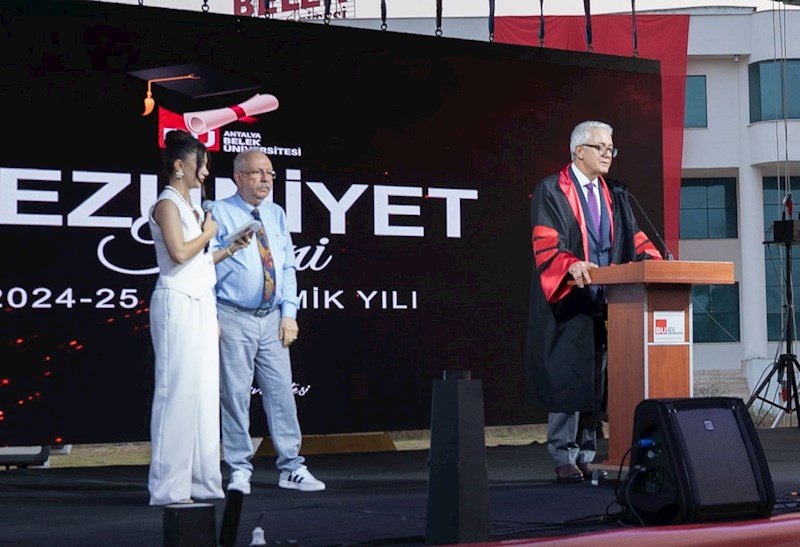 Belek Universiteti məzunlarını gələcəyə uğurladı — Möhtəşəm mərasim, dərin mesajlar və musiqi dolu vida gecəsi