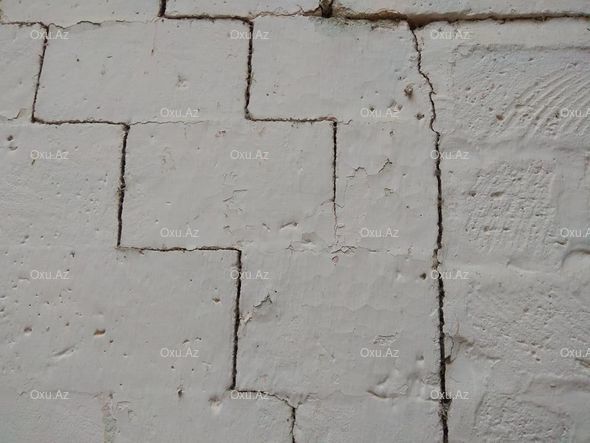 Şamaxıda zəlzələdə qəzalı vəziyyətə düşən ev hələ də bərpa olunmayıb - FOTO