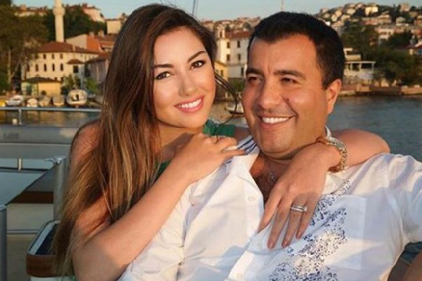 DTX-nin tutduğu yüksək vəzifəli məmur məşhur müğənninin atası imiş