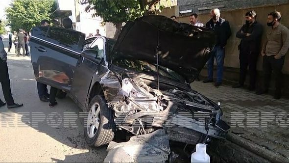 Lənkəranda iki avtomobil toqquşdu: Xəsarət alanlar var - FOTO