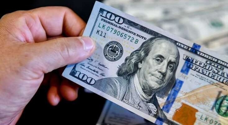 Avro və rubl bahalaşdı, manat dəyişdi: 'Devalvasiya olsa