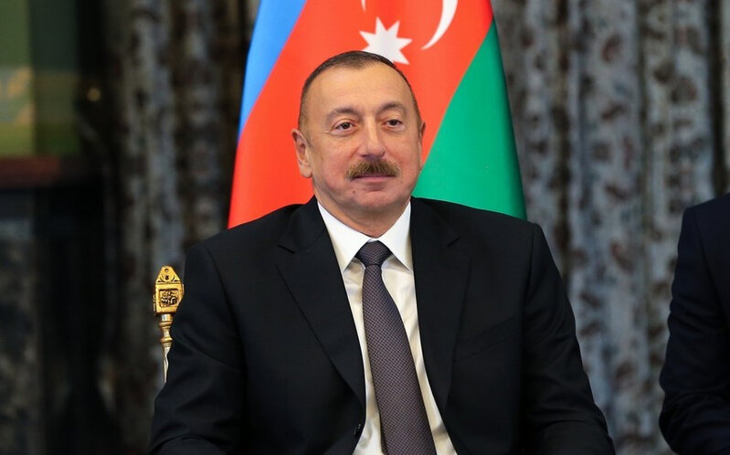 Lukaşenko İlham Əliyevi təbrik etdi