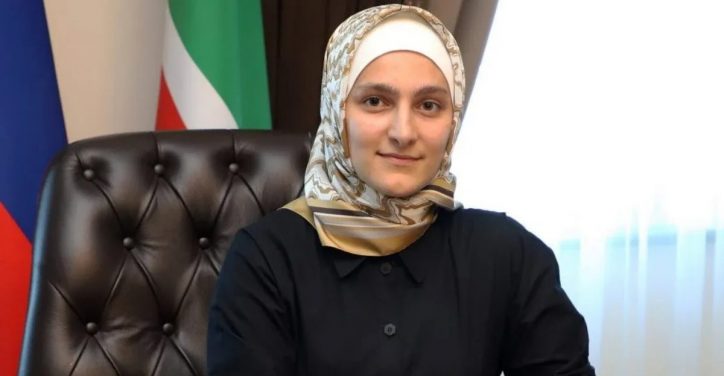 Putin Kadırovun qızını mükafatlandırdı