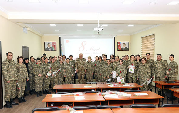 Beynəlxalq Qadınlar Günü münasibətilə Azərbaycan Ordusunda silsilə tədbirlər keçirilib - FOTO