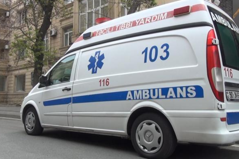 Bakıda avtomobil polis əməkdaşını vurub