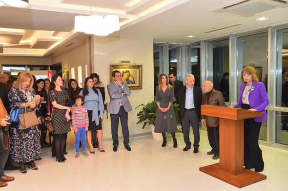 "Xalq Bank" Tağı Tağıyevin bədii albomunu təqdim etdi - FOTO