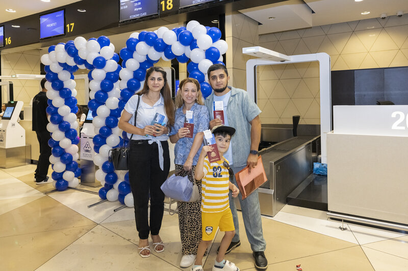 AZAL Atırauya ilk reysini uğurla həyata keçirdi - FOTOLAR