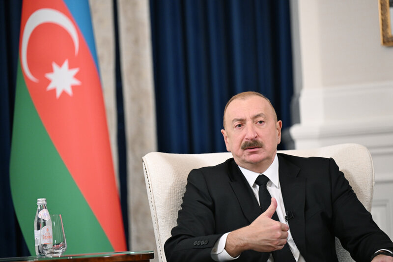 Prezident 'Rebuild Karabakh' sərgisinin iştirakçılarına müraciət edib