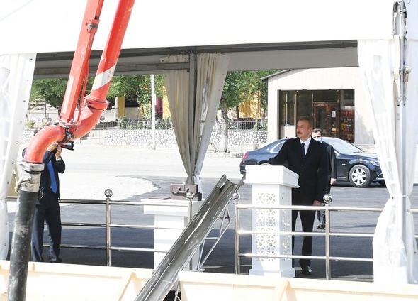 İlham Əliyev İsmayıllıda təməlqoyma mərasimində - FOTO