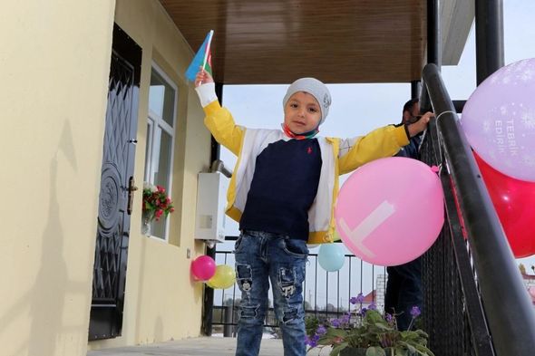 Daha dörd rayonda şəhid ailələrinə və Qarabağ müharibəsi əlillərinə ev verildi - FOTO