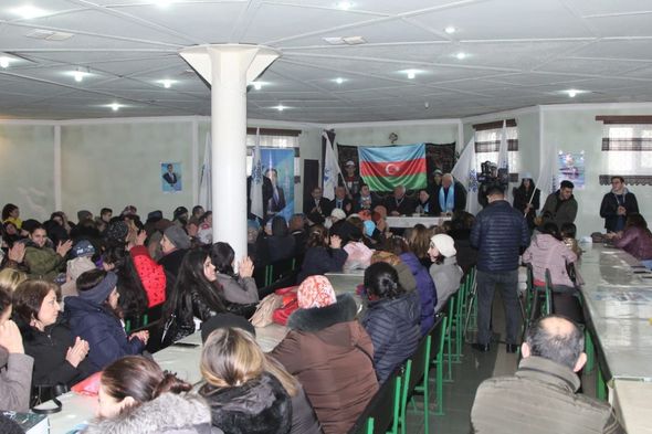 Emin Hacıyev seçiciləri ilə görüşüb - FOTO