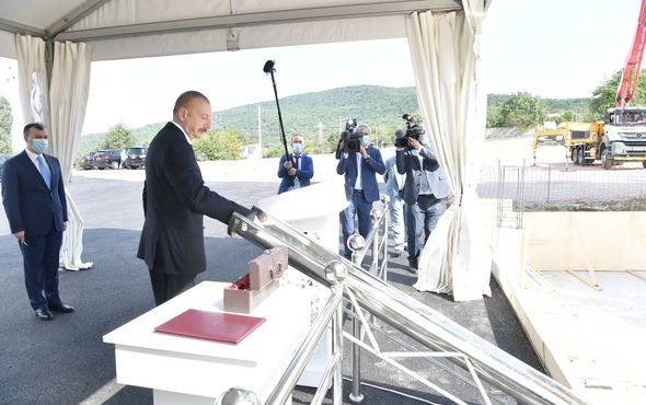 İlham Əliyev İsmayıllıda təməlqoyma mərasimində - FOTO