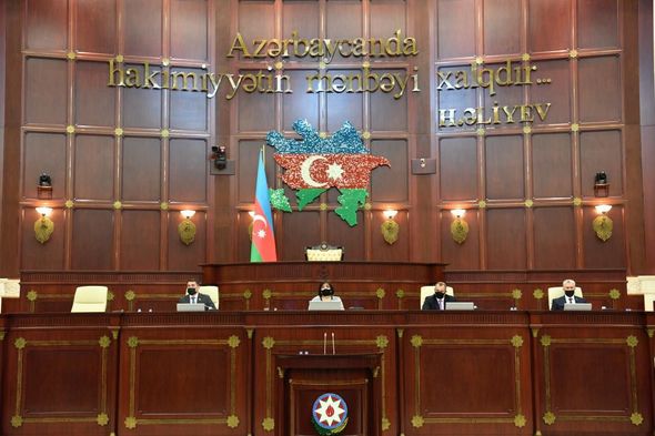 Milli Məclisdə beş qanun layihəsi təsdiqini tapıb - FOTO