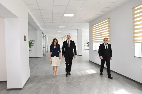 İlham Əliyev və Mehriban Əliyeva Hövsan yaşayış kompleksinin açılışında - YENİLƏNİB + FOTO
