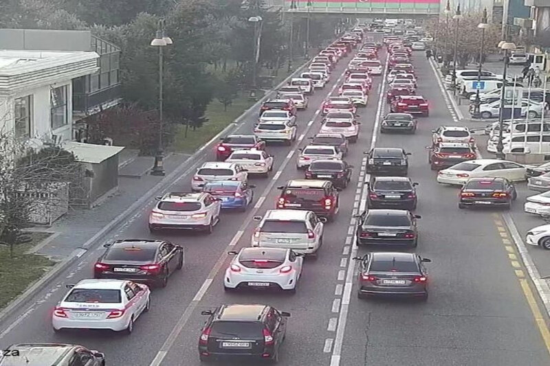 Paytaxtda sıxlıq olan yollar - SİYAHI