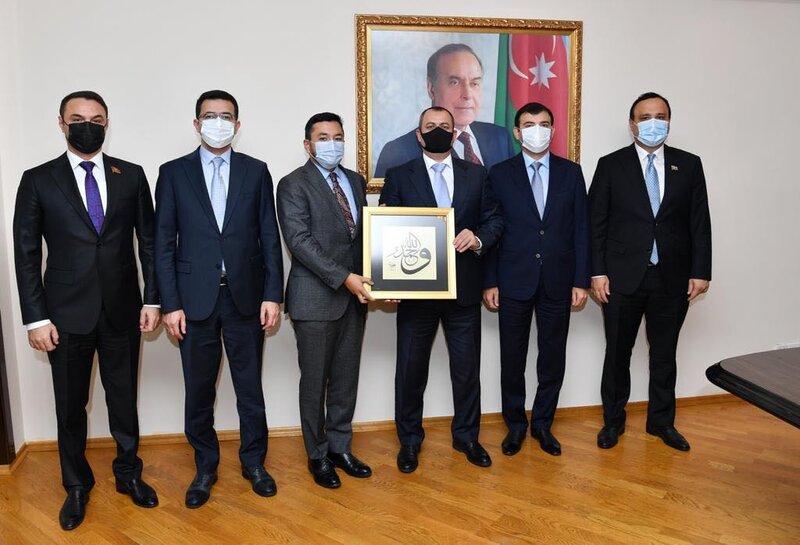 Adil Əliyev İƏT-ın Gənclər Forumunun prezidenti Taha Ayhanla görüşüb - FOTO