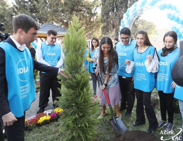 Leyla Əliyevanın təşəbbüsü ilə daha bir həyət abadlaşdırıldı - FOTO