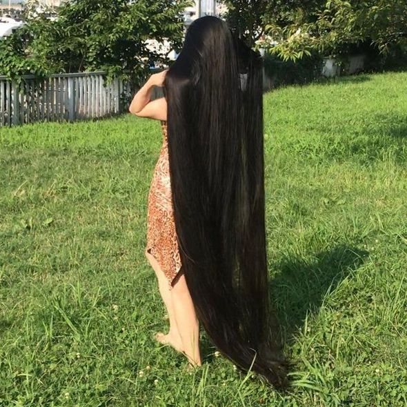Yaponiyalı "Rapunsel" 15 ildir saçlarını kəsmir – FOTO