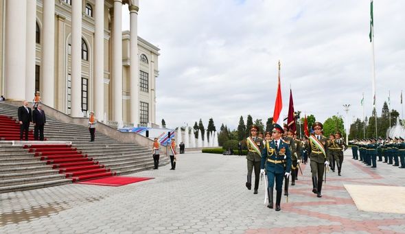 Azərbaycan Prezidentinin Düşənbədə rəsmi qarşılanma mərasimi oldu - FOTOLAR