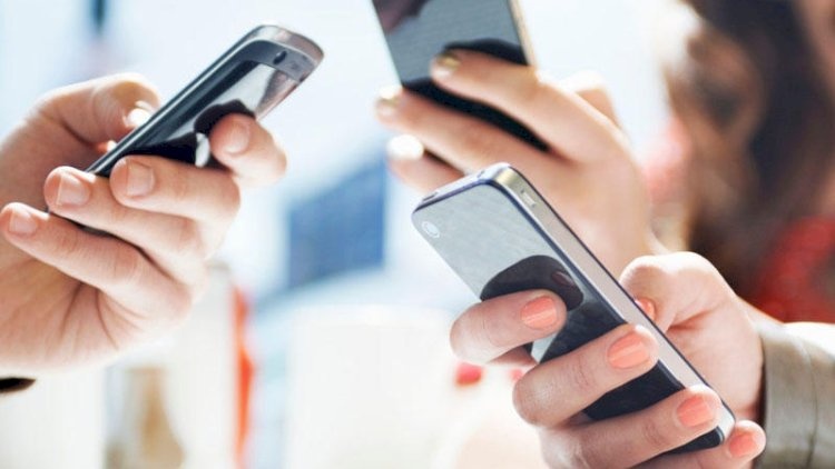 Danışmaq adı ilə telefonu alıb qaçdı