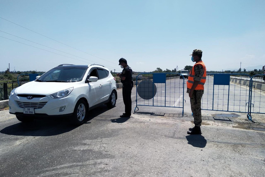 Xaçmaz polisi ticarət mərkəzlərində reydlər keçirir, maska taxmayanlar cərimələnir