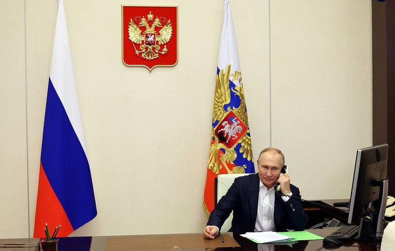 Putin və Lukaşenko KTMT sammitini müzakirə etdilər