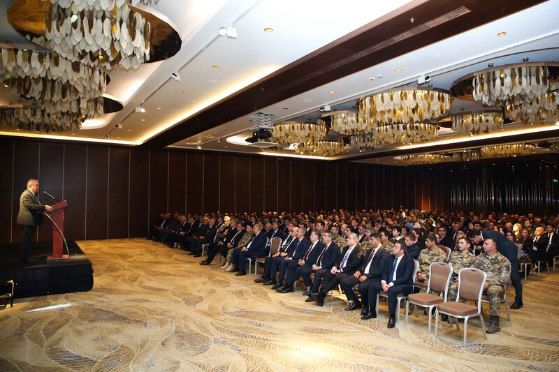 Yeni Azərbaycan Partiyasının yaradılmasının 30 illiyinə həsr olunan konfrans keçirilib - FOTOLAR