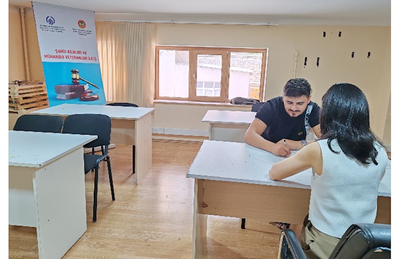 Şəhid ailələri və müharibə veteranları ilə iş adlı layihə davam edir — FOTOLAR