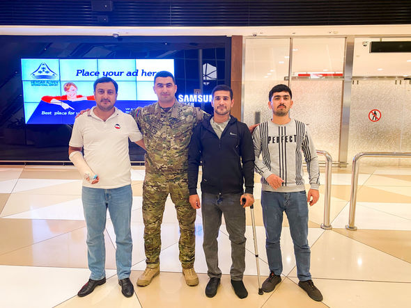Türkiyədə müalicə alan üç qazimiz sağalaraq Vətənə geri döndü - FOTO