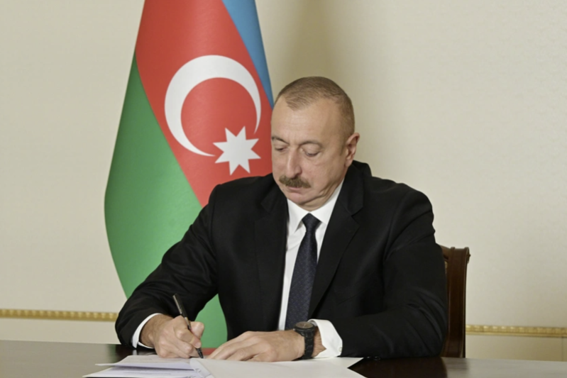 İlham Əliyev Vahid Axundovun vəfatı ilə bağlı nekroloq imzaladı