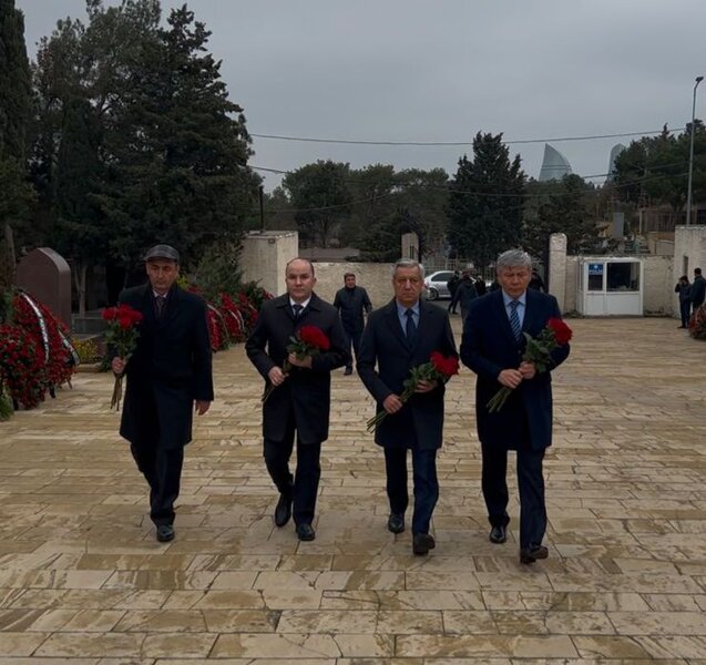 Özbəkistan, Tacikistan və Qırğızıstan səfirləri II Fəxri Xiyabanı ziyarət etdilər - FOTOLAR