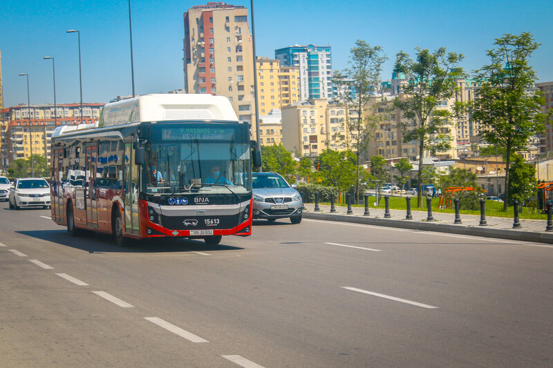 Daha bir 'Baku Bus' piyadanı vuraraq öldürdü